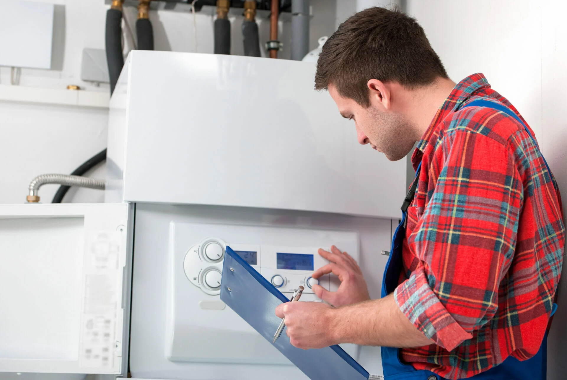 Technicien eau et installations sanitaires en humanitaire